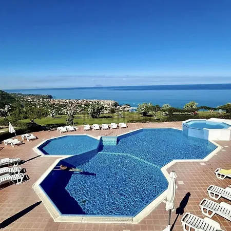 Casa Marzy- Charming With Pool, Sea & Volcano Views 아파트